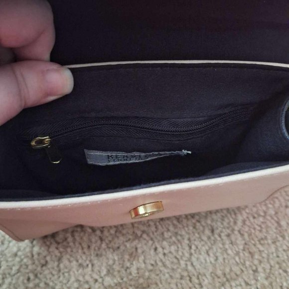 Small pocket book - Picture 4 of 4